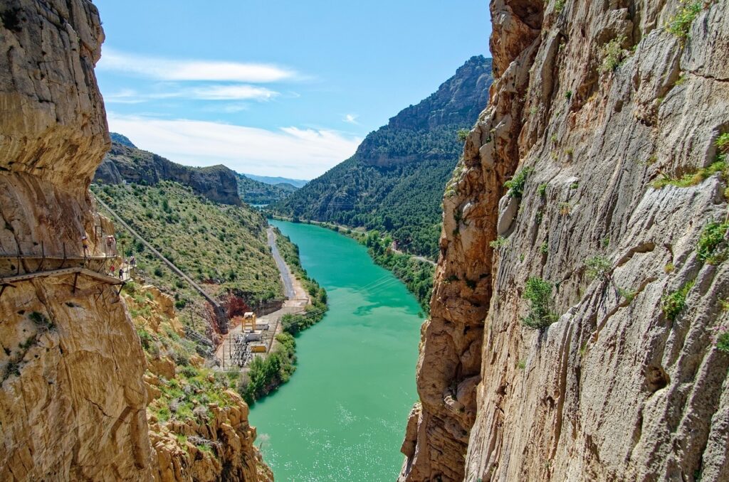 Caminito del rey w hiszpanii. Twory skalne w Hiszpanii